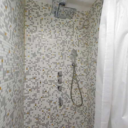 Maisonette Navona * Rom